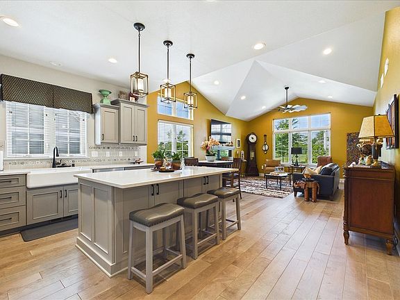 3rd image of 4745 S Cottage Ln