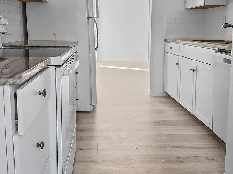 115 Christopher Dr — Photo 8