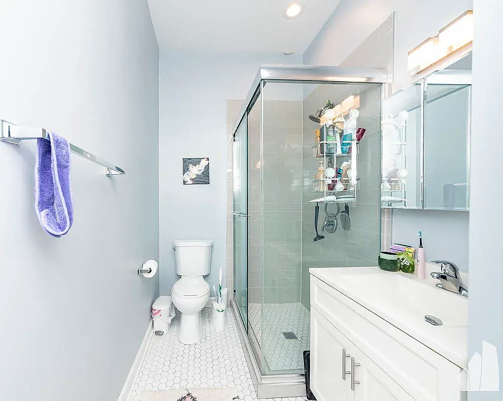 2 bed, 1000 sqft, $2,400 — Photo 3