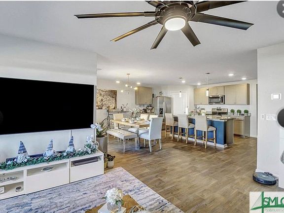 3rd image of 240 Caribbean Village Dr