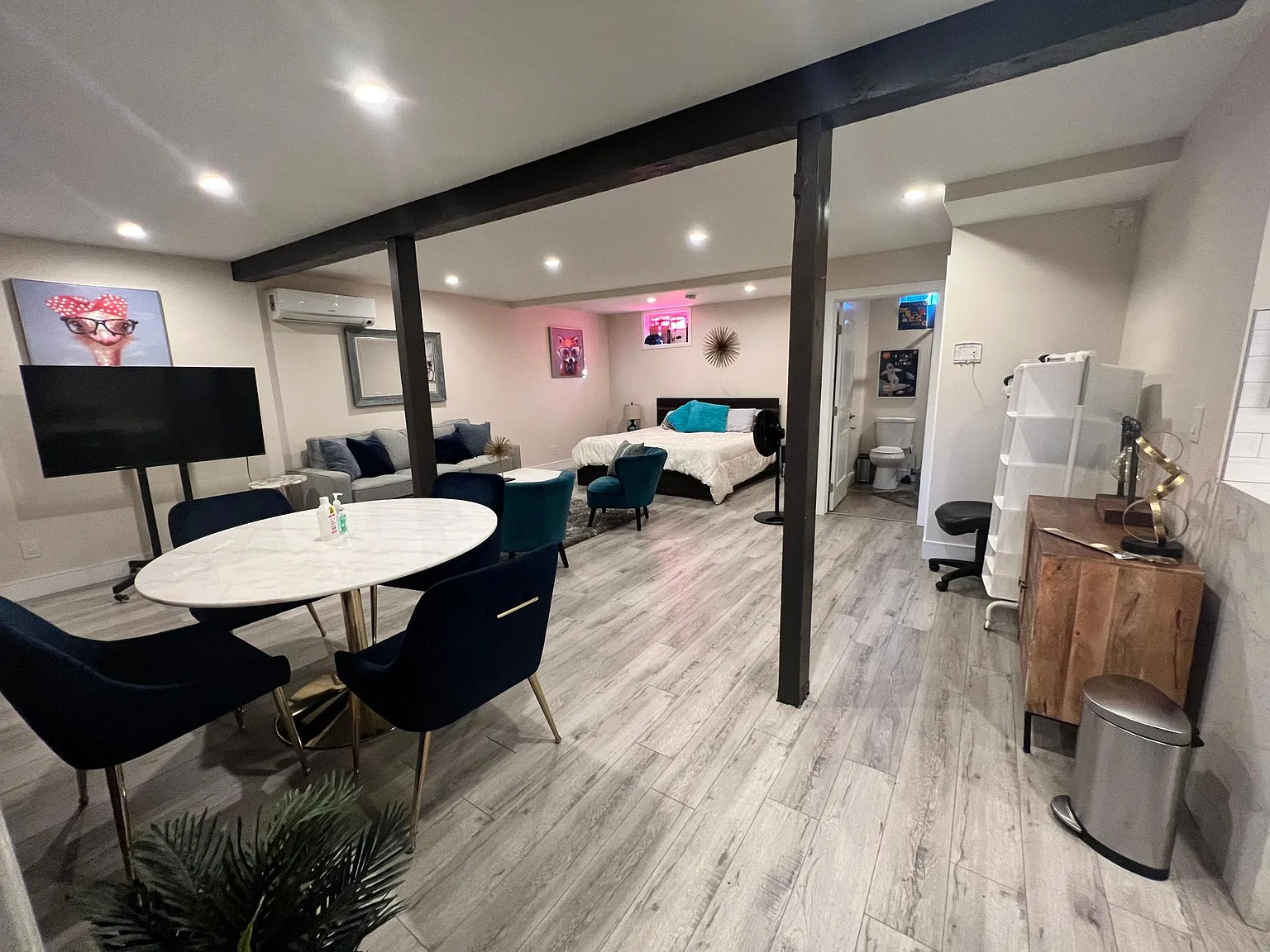 4420 Lankershim Blvd — Photo 1