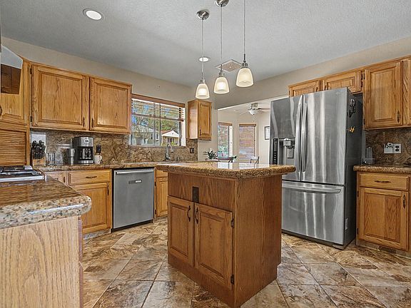 5th image of 539 1/2 Ridgestone Ct
