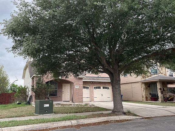 3rd image of 2102 Minnow Ln