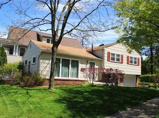 285 Crosman Ter, Rochester, NY 14620