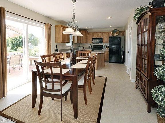 5th image of 279 Morhouse Dr
