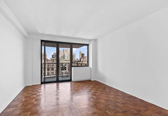 5th image of 10 W 66th St APT 20C