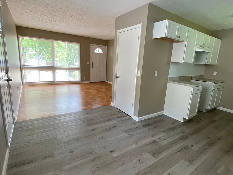7311 N 36th Avenue Cir — Photo 7