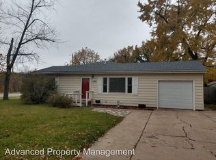 1901 Hayes Dr, Manhattan, KS 66502