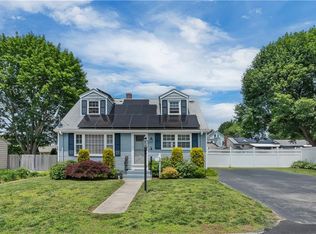 35 Pleasant View Dr, North Providence, RI 02904