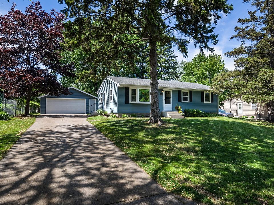 1st image of 616 Esther Ln