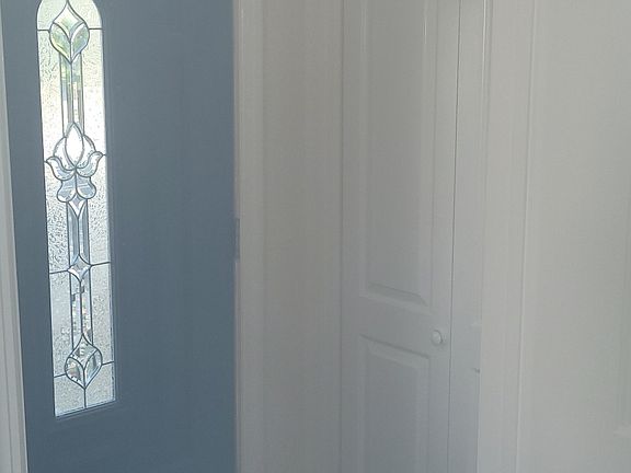 5th image of 800 Jewett Ave Floor 1