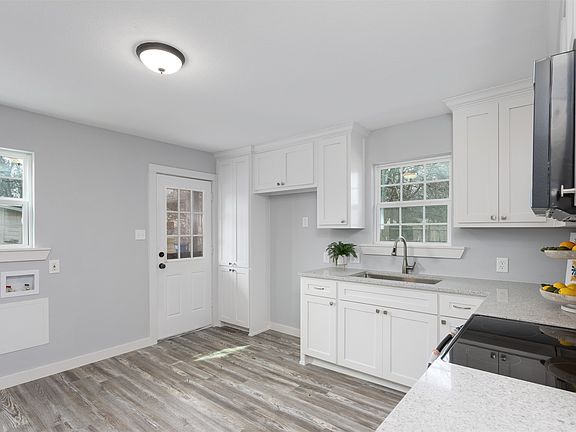 5th image of 310 Dogwood Ave