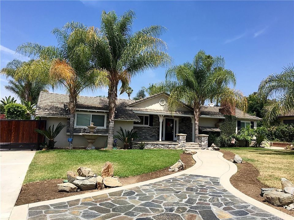 2nd image of 3321 N San Joaquin Rd