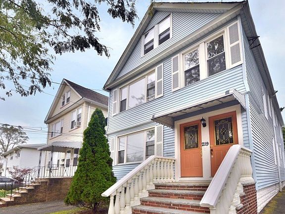 2nd image of 219 E Blancke St #1