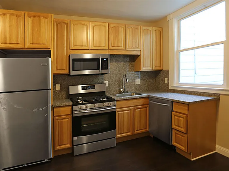 780 Guerrero St #4 — Photo 4