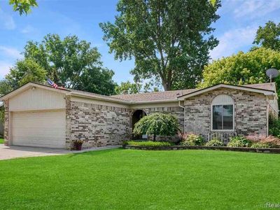 15794 Nader Ct, Clinton Township, MI, 48038