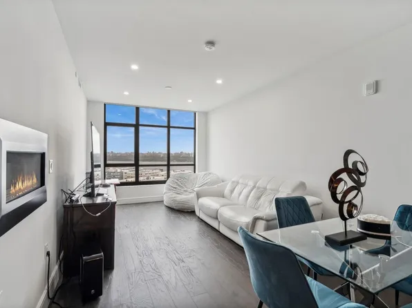 8701 Churchill Rd APT 1406, North Bergen, NJ 07047