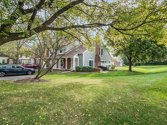 5th image of 68 S Stonington Dr #113