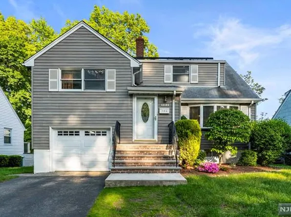 364 Edwards Ter, Ridgefield, NJ 07657