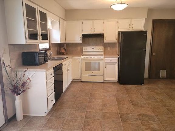 5th image of 2204 Westminster Dr