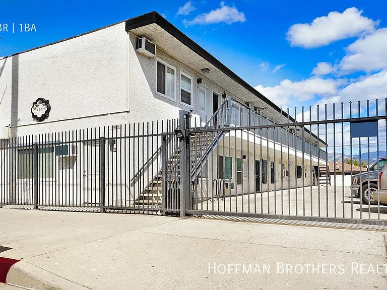 10028 San Fernando Rd #101 — Photo 5