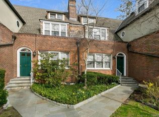 52 Underhill Rd APT 2D, Scarsdale, NY 10583