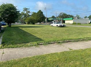 104 S 12th St, Mattoon, IL 61938