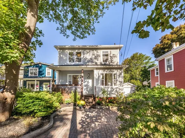 32 Craigmillar Avenue, St. John's, NL A1E1Z8