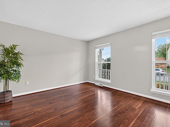 4th image of 11132 Worchester Dr