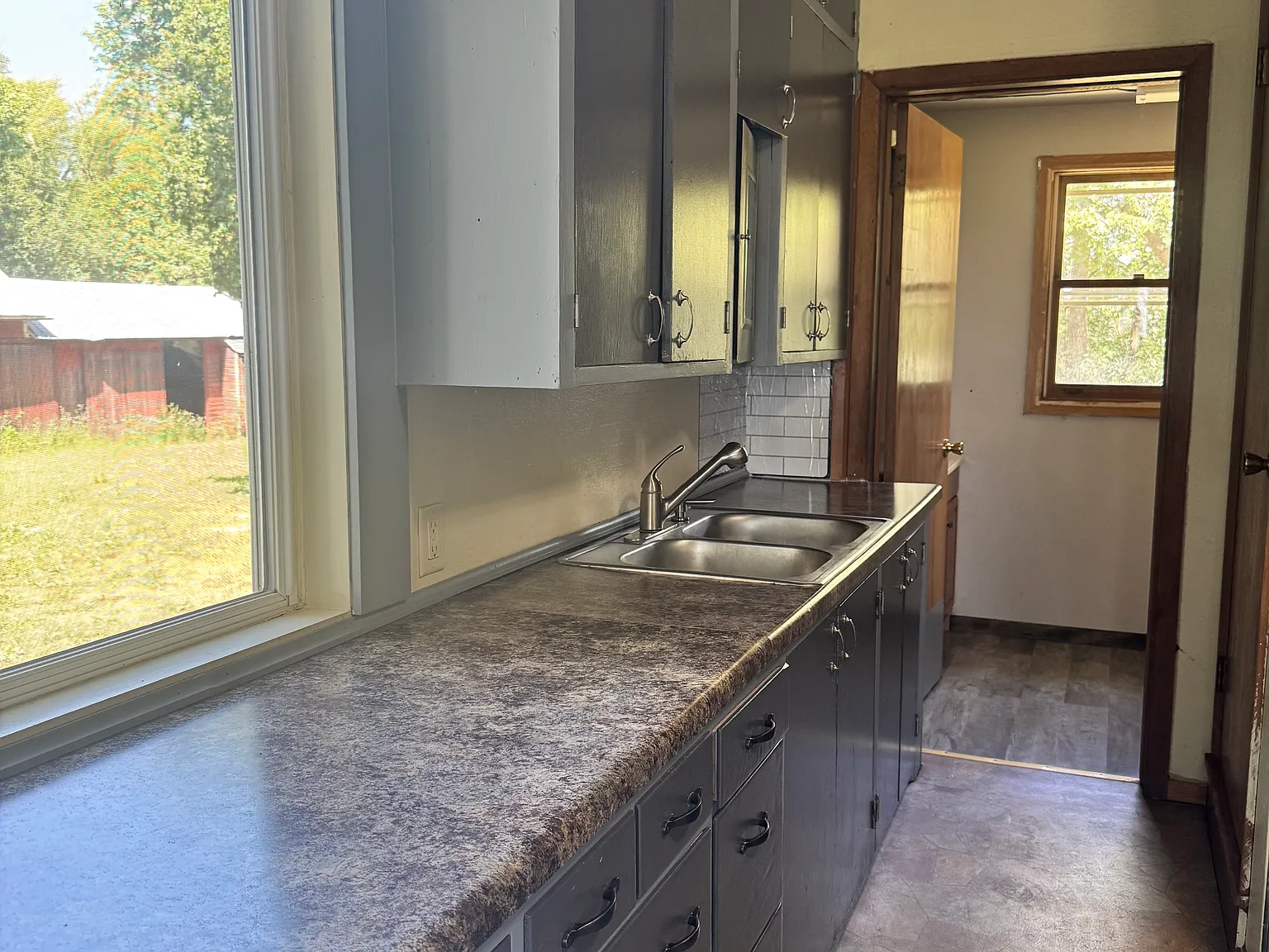 2 bed, 1200 sqft, $1,600 — Photo 2