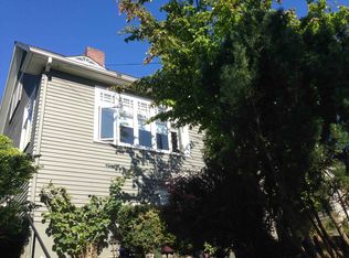 5221 38th Ave NE, Seattle, WA 98105