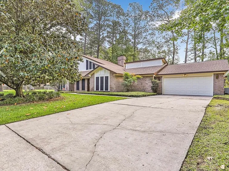 16040 Dunes Dr — Photo 23