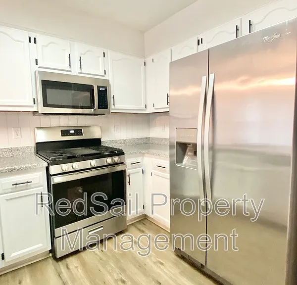 117 Old Hollow Rd — Photo 1