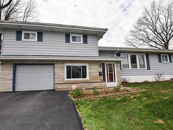 2nd image of 3707 Oak Leaf Dr