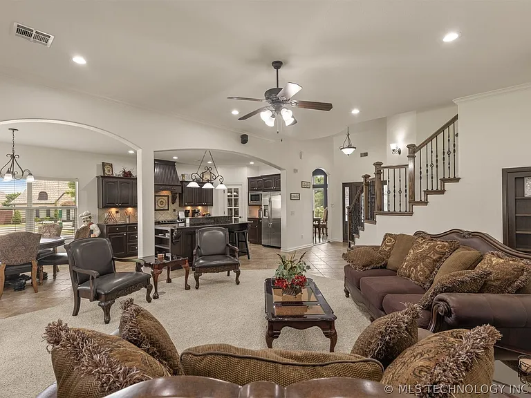 4902 S 165th East Ave — Photo 14