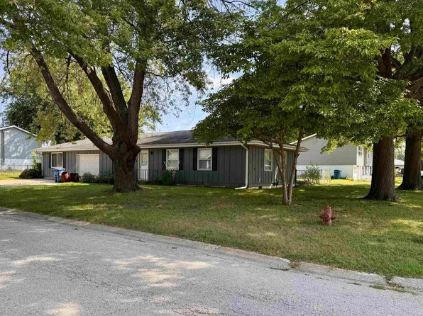 806 18th St, Port Byron, IL 61275