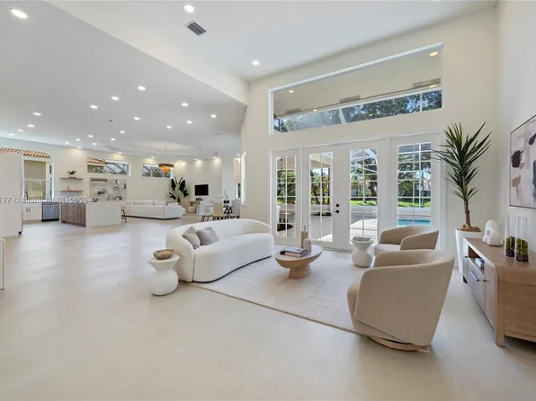 12140 NW 10th St, Coral Springs, FL 33071