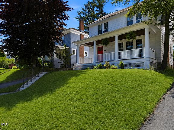 3rd image of 42 Brookline Avenue