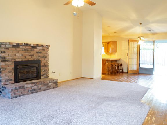 4th image of 800 W Vassar Ave