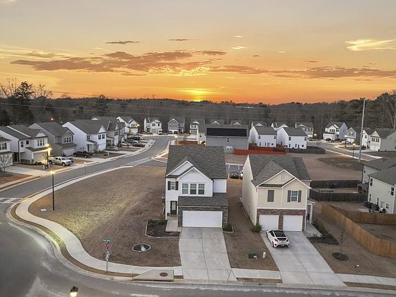 3rd image of 4713 Ridge Valley Dr