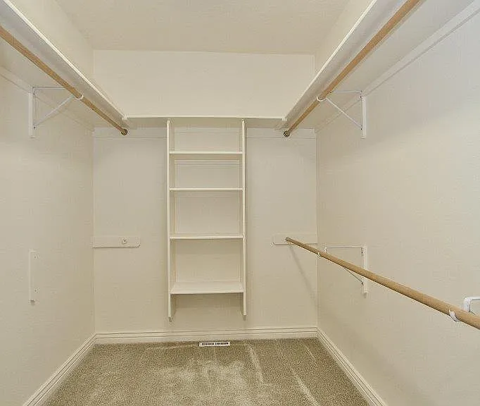 4109 E Man O War Dr — Photo 32