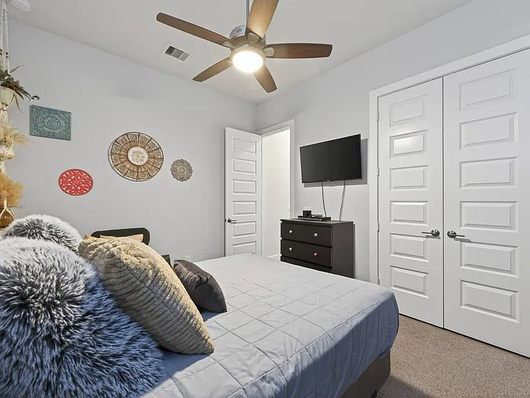 Polletts Cove Ct — Photo 10