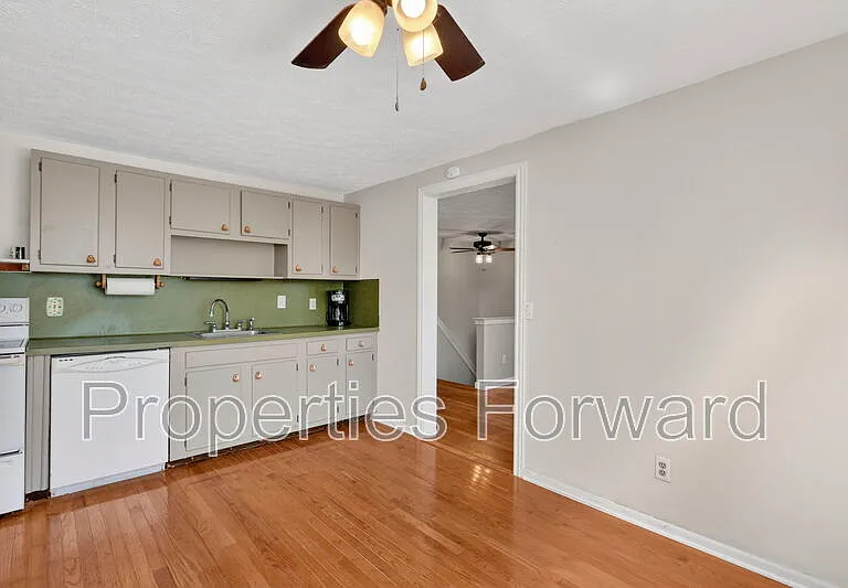 873 Allison Dr — Photo 14