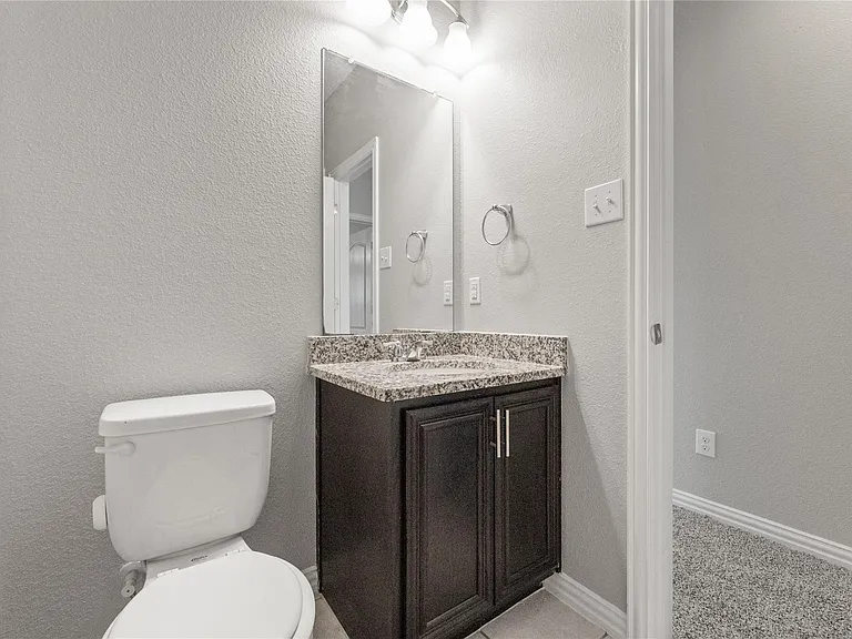1004 Water Garden Cir — Photo 38