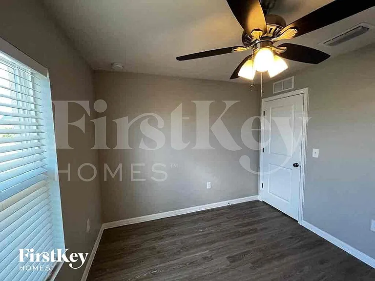 1005 NW 13th Ave — Photo 17