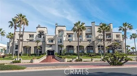 200 Pacific Coast Hwy — Photo 28