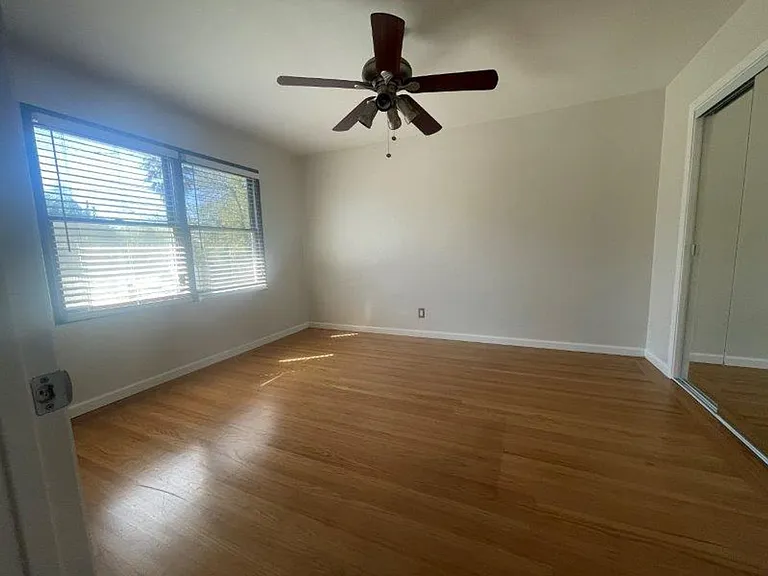 3922 Arden Way — Photo 11