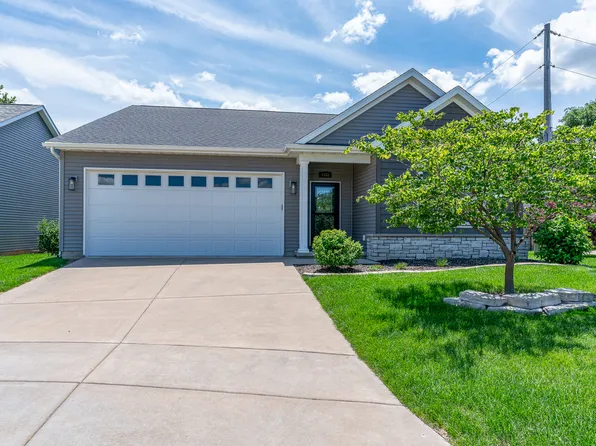 1455 W 39th St, Davenport, IA 52806