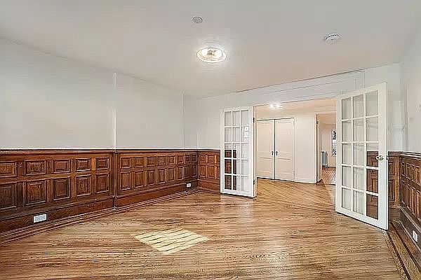 1st image of 226 Carlton Ave APT 1