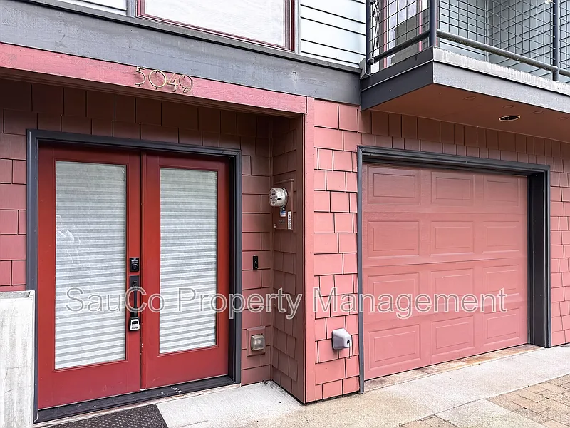 3 bed, 3.5 bath, 1734 sqft, $2,695 — Photo 4